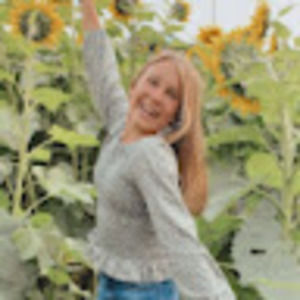 Meet your Posher, Karina